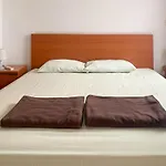 Cozy Homestay Mitra Reddoorz Bandung