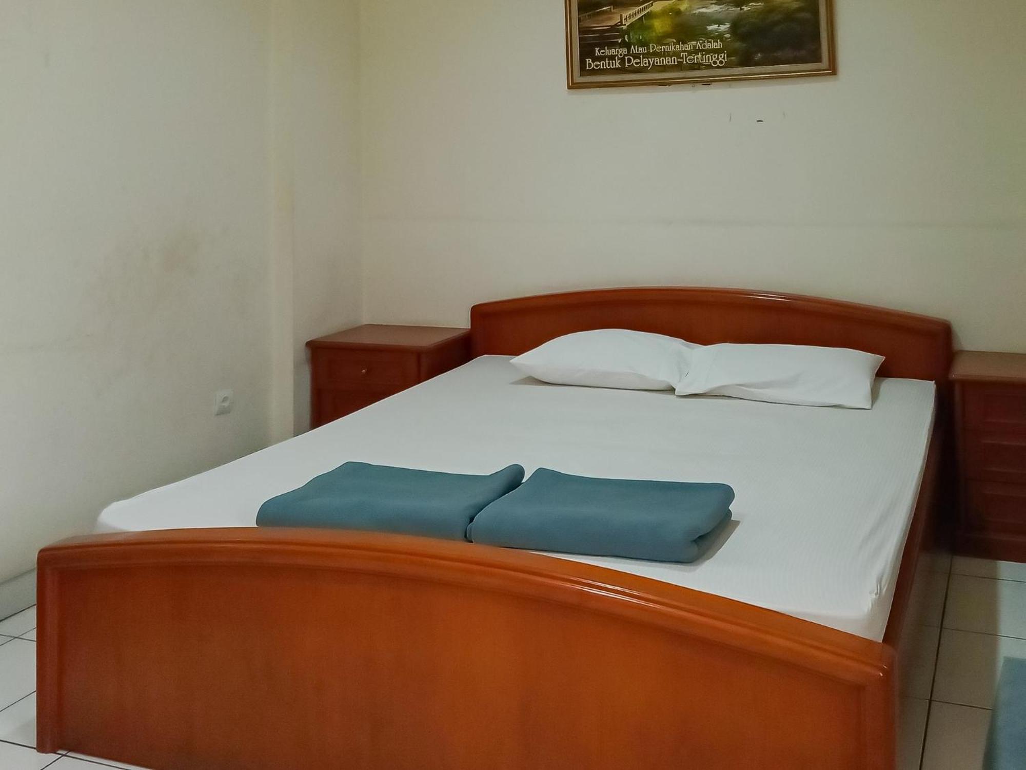 Cozy Mitra Reddoorz Hotel